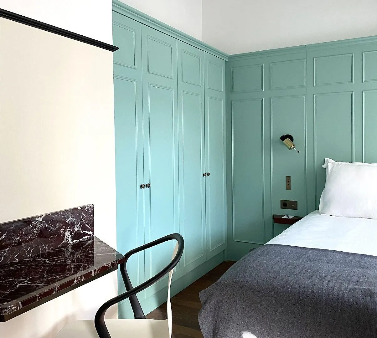 New Lafayette Paris